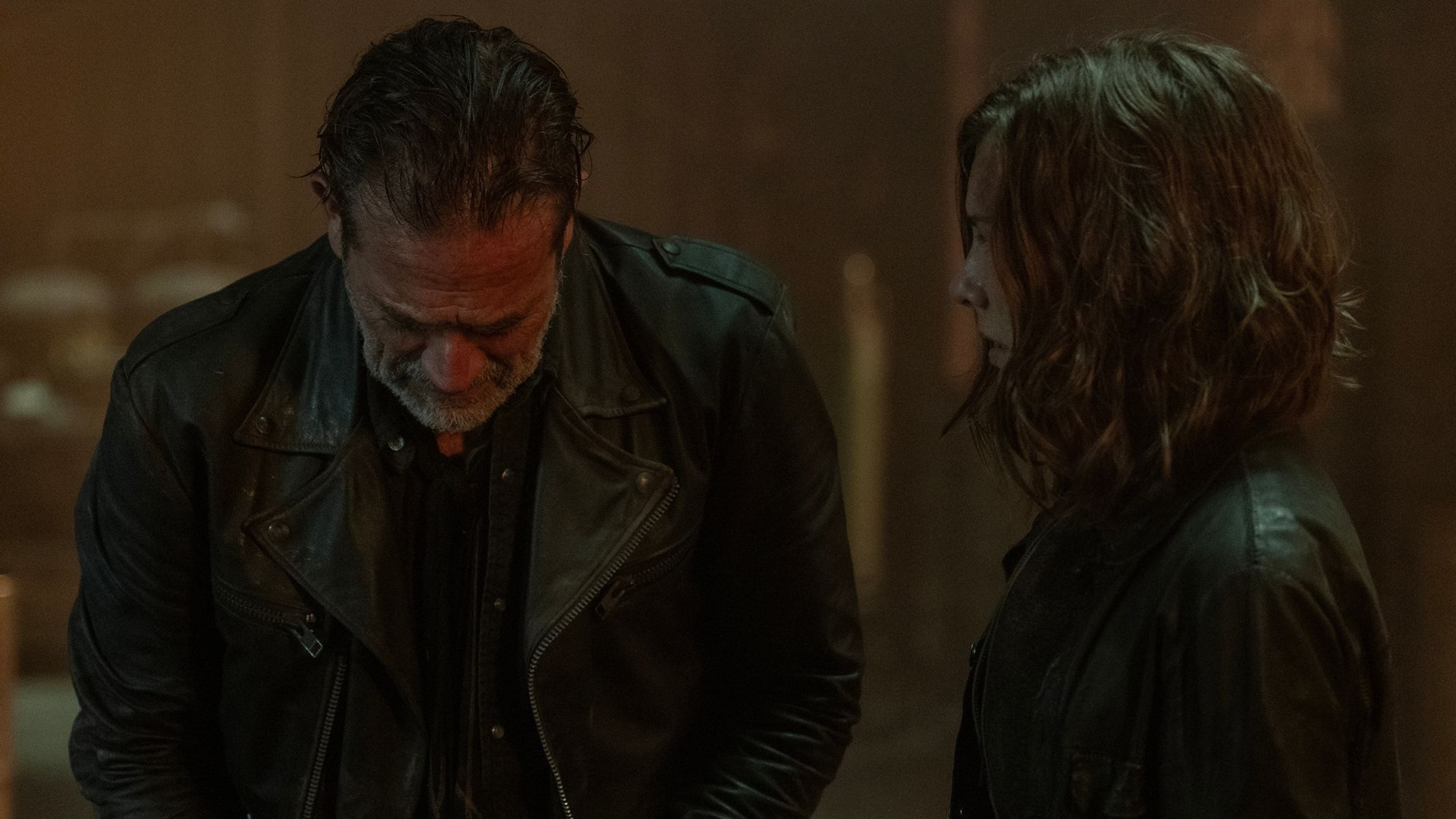 Maggie looking at Negan while he weeps in The Walking Dead: Dead City.