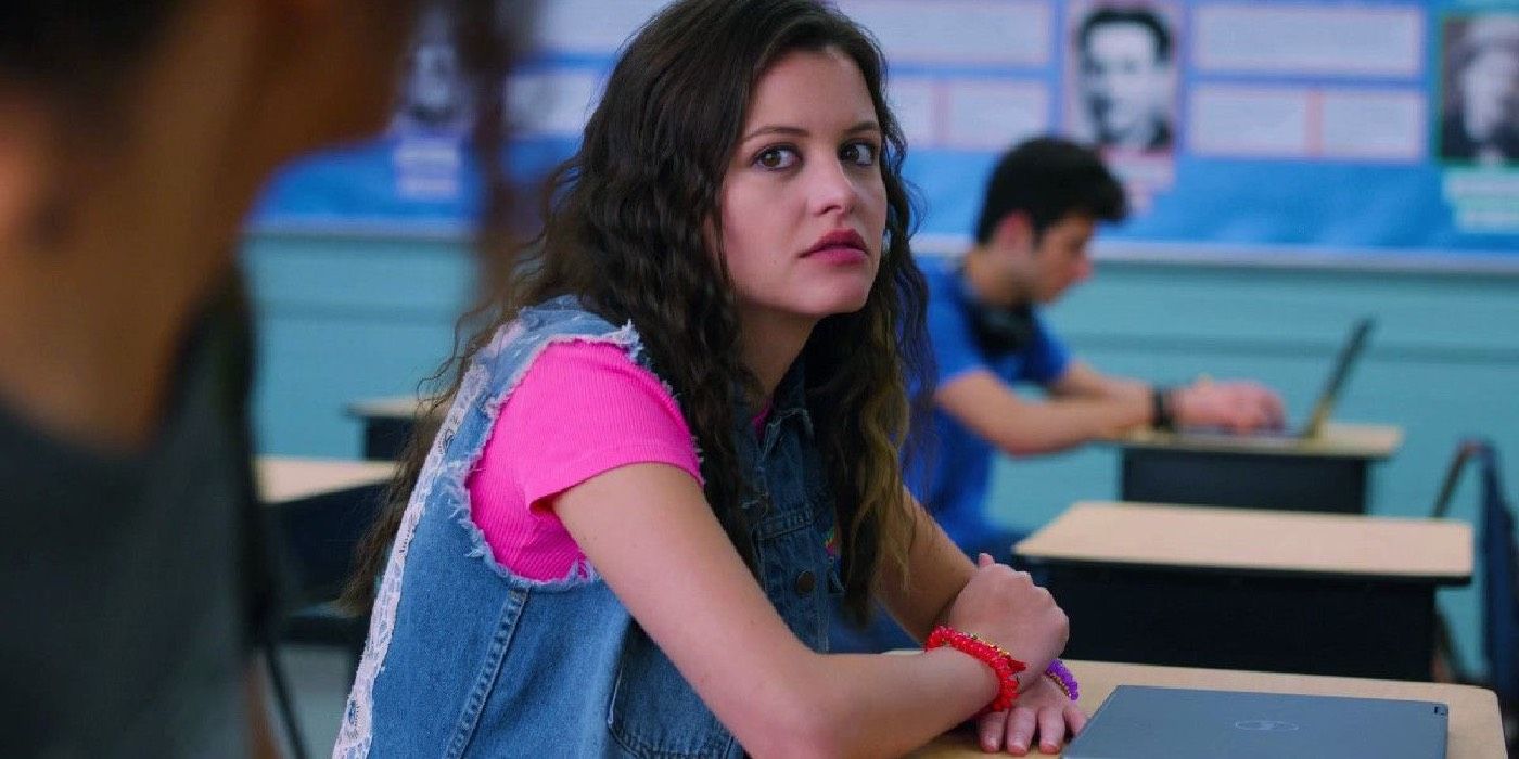 Sara Waisglass as Max in Ginny & Georgia