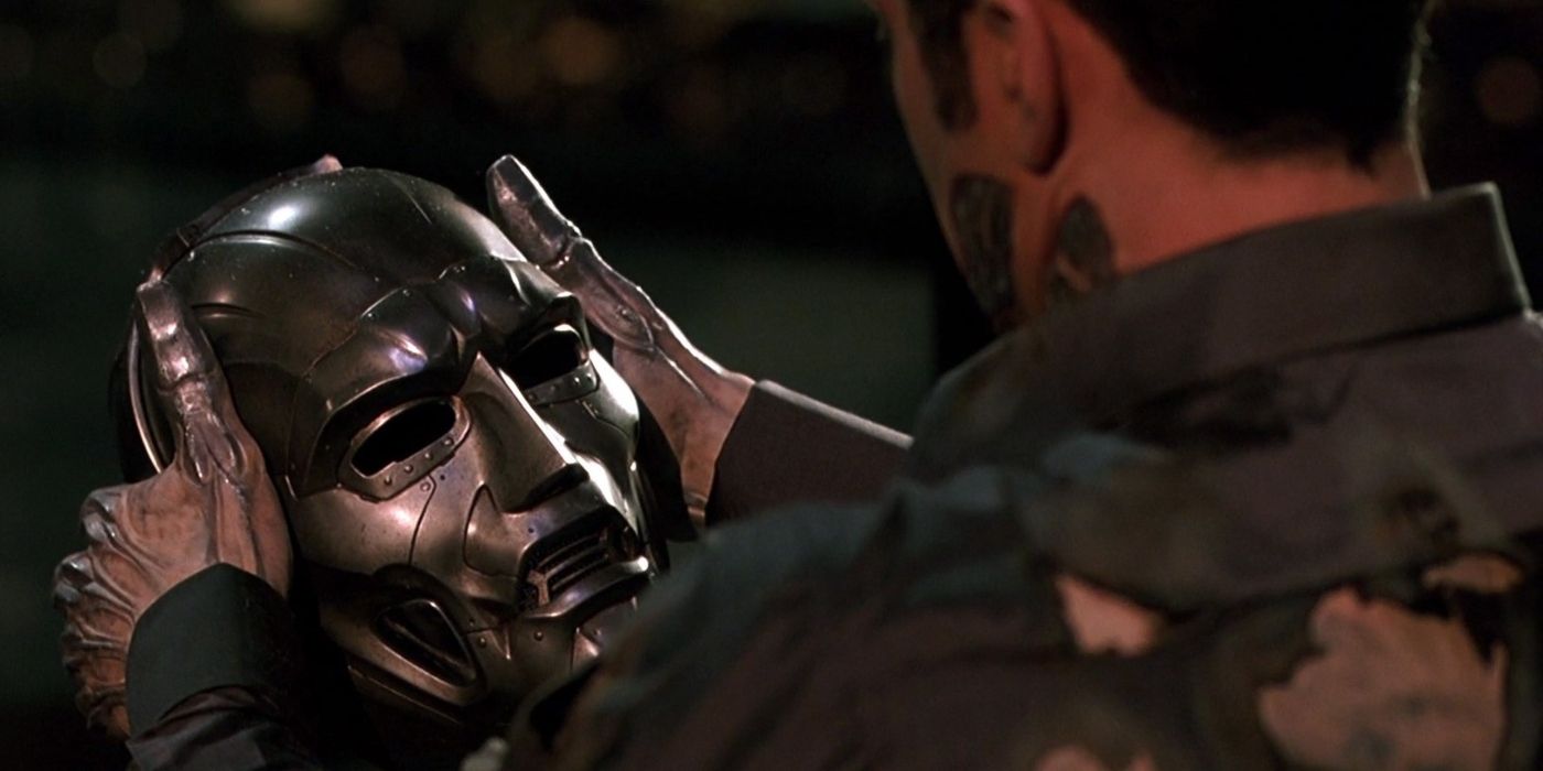 Julian McMahon as Doctor Doom with mask in Fantastic Four