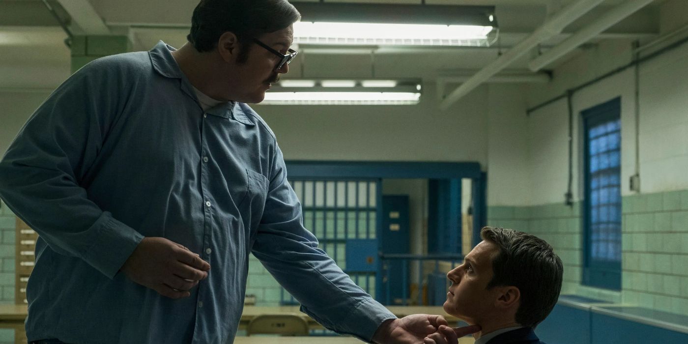 Kemper touches Holden's neck in Mindhunter