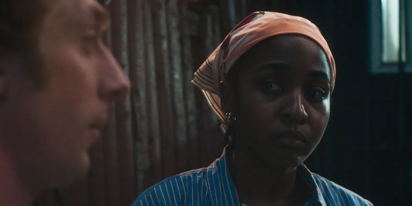 Carmy (Jeremy Allen White) and Sydney (Ayo Edebiri) have a serious conversation in The Bear season four finale