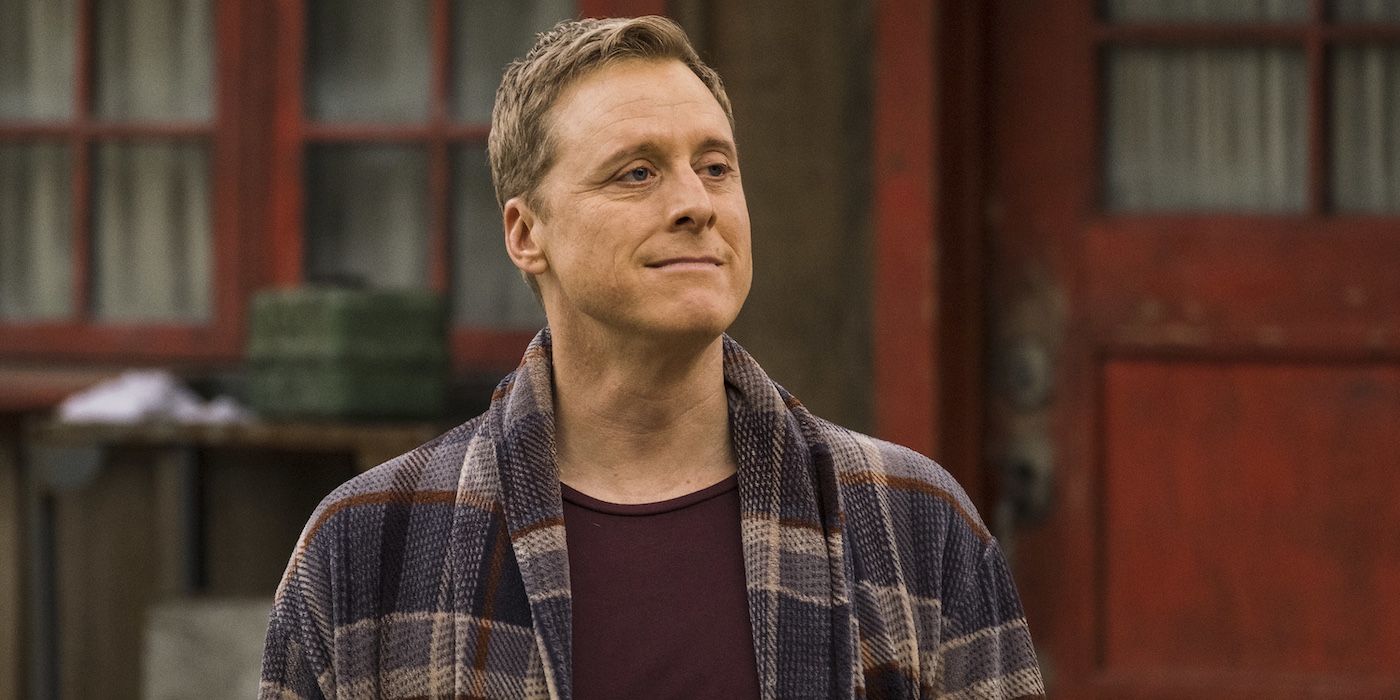 Alan Tudyk as Harry Vanderspeigle in Resident Alien