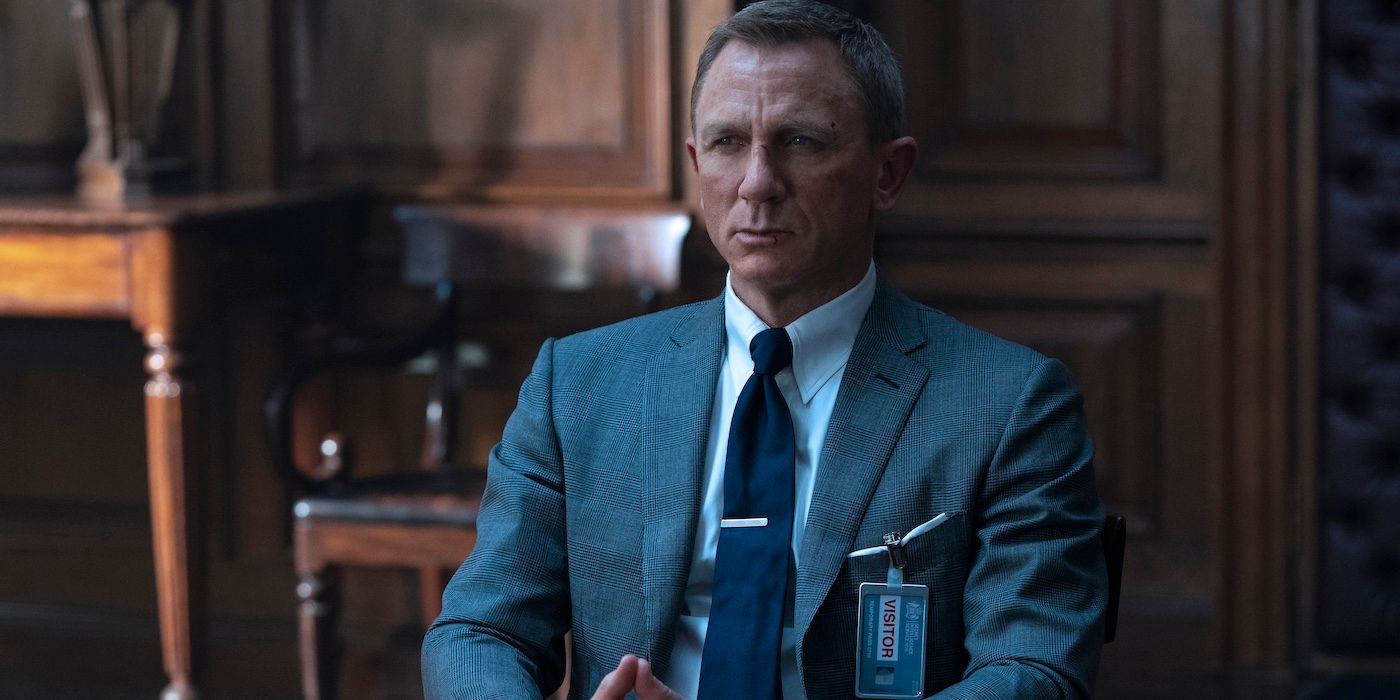 Helen Mirren Says "It Doesn't Work" for a Woman to Play James Bond