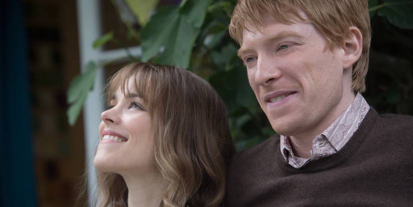 Rachel McAdamas and Domhnall Gleeson as Mary and Tim in About Time