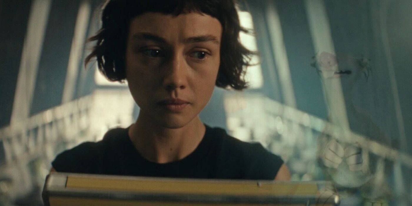 Sydney Chandler in Alien: Earth with Sid from Ice Age next to her