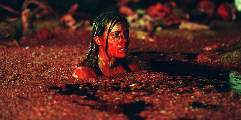Shauna Macdonald as Sarah Carter in The Descent