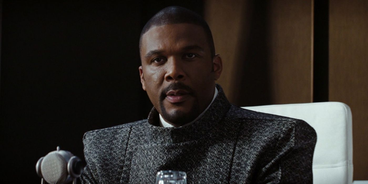 Tyler Perry as Admiral Richard Barnett in Star Trek