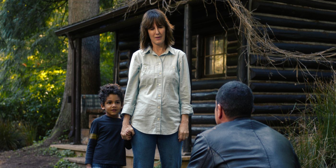 Omi Fitzpatrick-Gonzales as Gael Vasquez and Rosemarie DeWitt as Jill Bodwin in Untamed