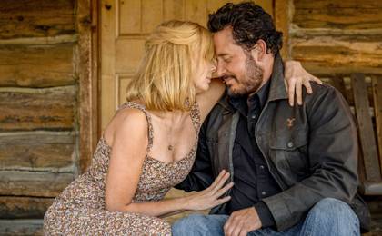 Kelly Reilly and Cole Hauser in Yellowstone
