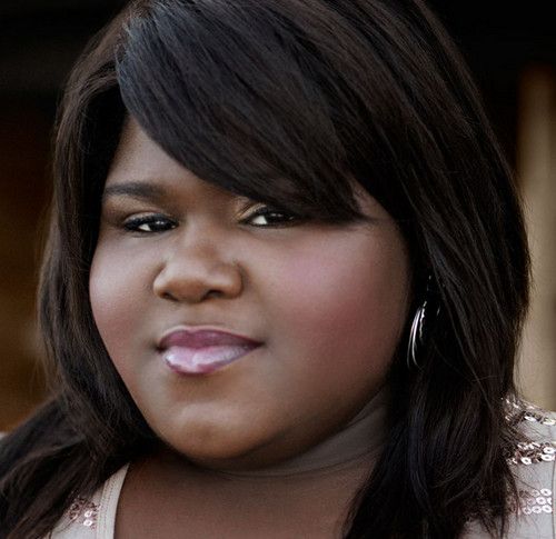Gabourey Sidibe joins American Horror Story: CovenNo details were given regarding what character the Oscar-nominated actress may play, but she joins previously-confirmed cast members Jessica Lange, Evan Peters, Sarah Paulson, and Kathy Bates, who {2} the Season 3 cast in February.