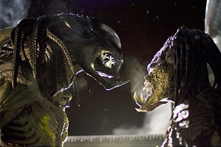 R-Rated International Aliens Vs. Predator - Requiem Trailer!