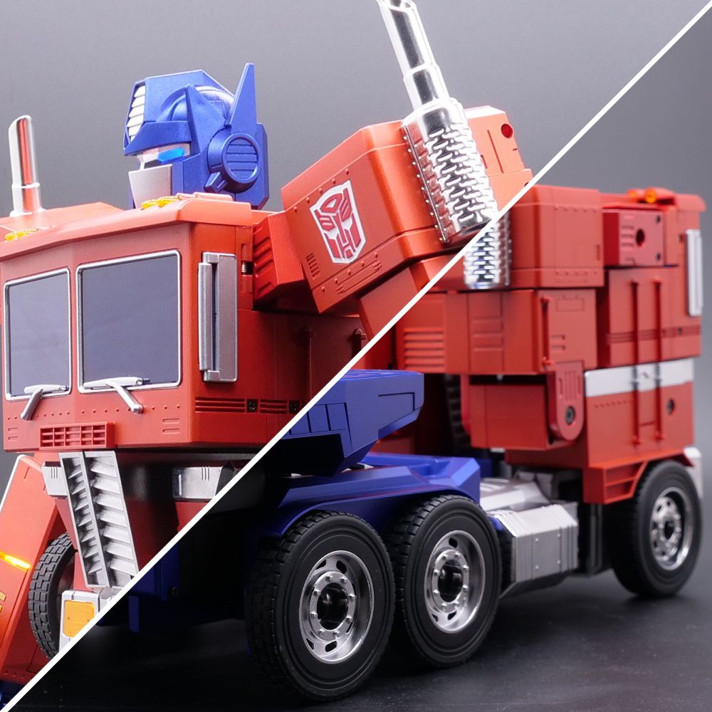 Transformers AutoConverting, VoiceActivated Optimus Prime Robot