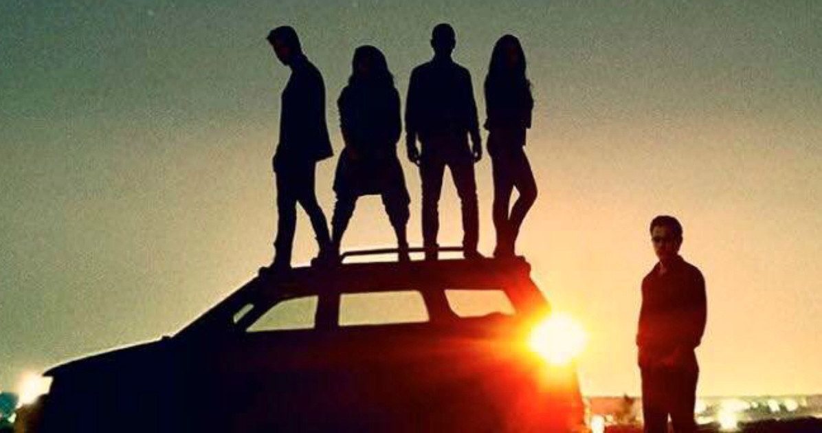 Power Rangers Movie Poster Unites a Team of Teenage Heroes