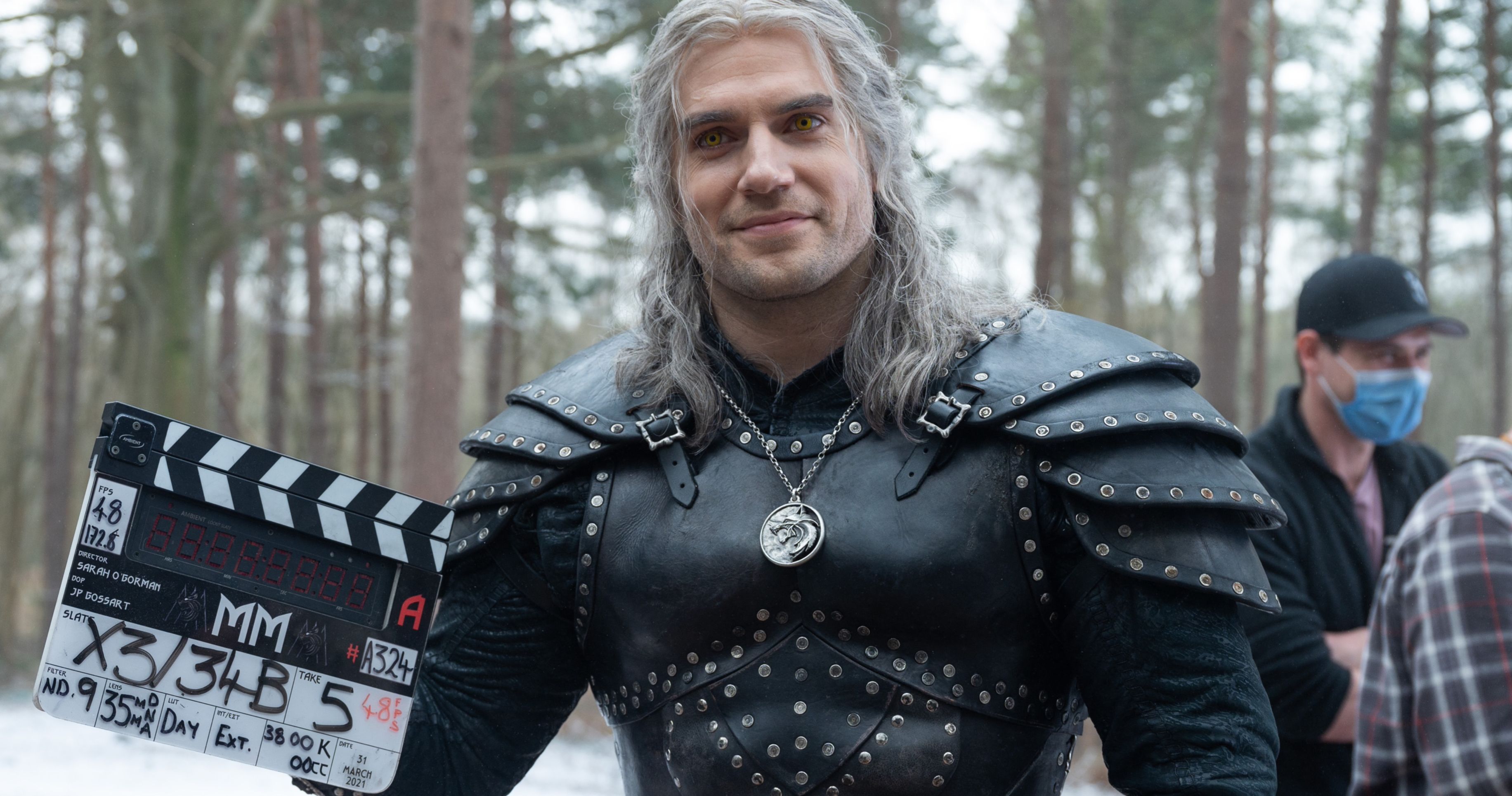 The Witcher Season 2 Wraps with One Final Set Photo of Henry Cavill as ...