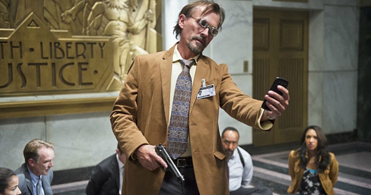 The Flash: First Look at Villains Blackout and Clock King