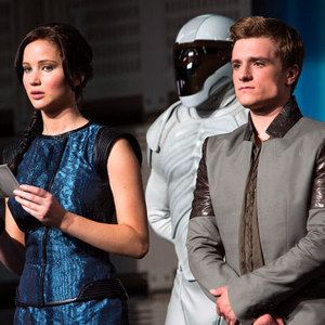 The Hunger Games: Catching Fire Photos Reveal Katniss and Peeta Entering the Quarter Quell