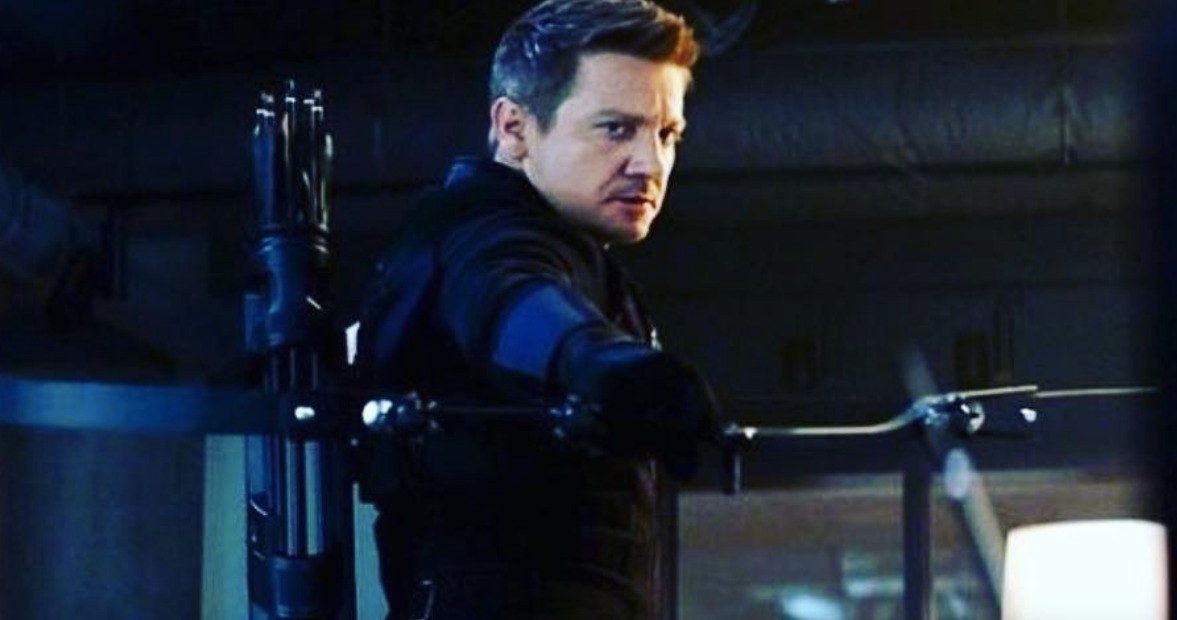 Jeremy Renner Teases Hawkeye's Return in Avengers 4 as Reshoots Continue