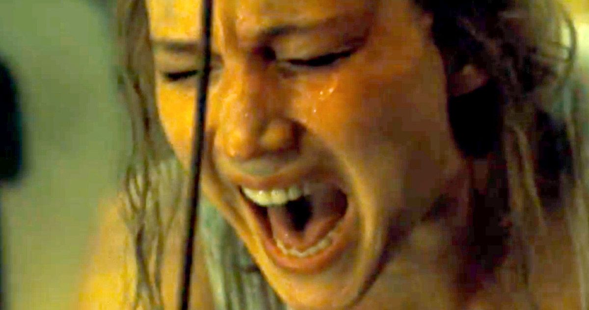 Jennifer Lawrence Goes Crazy in Creepy Mother! Trailer