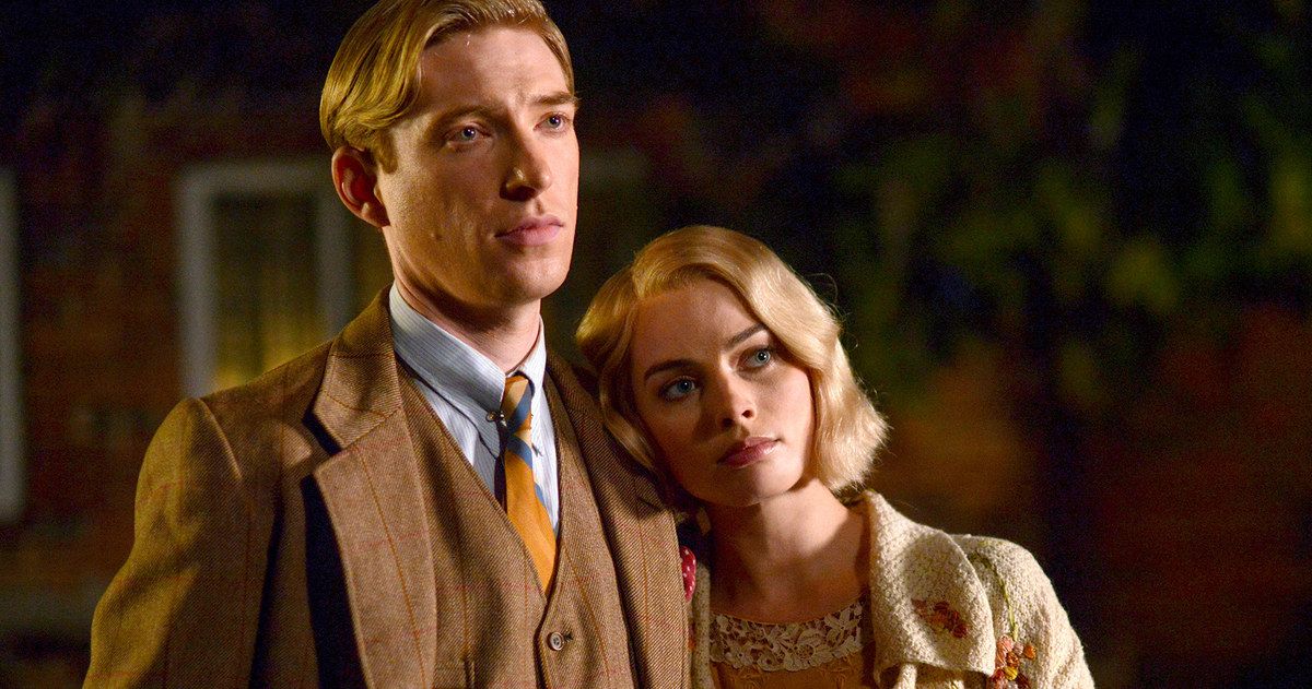 Domnhall Gleason and Margot Robbie in Goodbye Christopher Robin