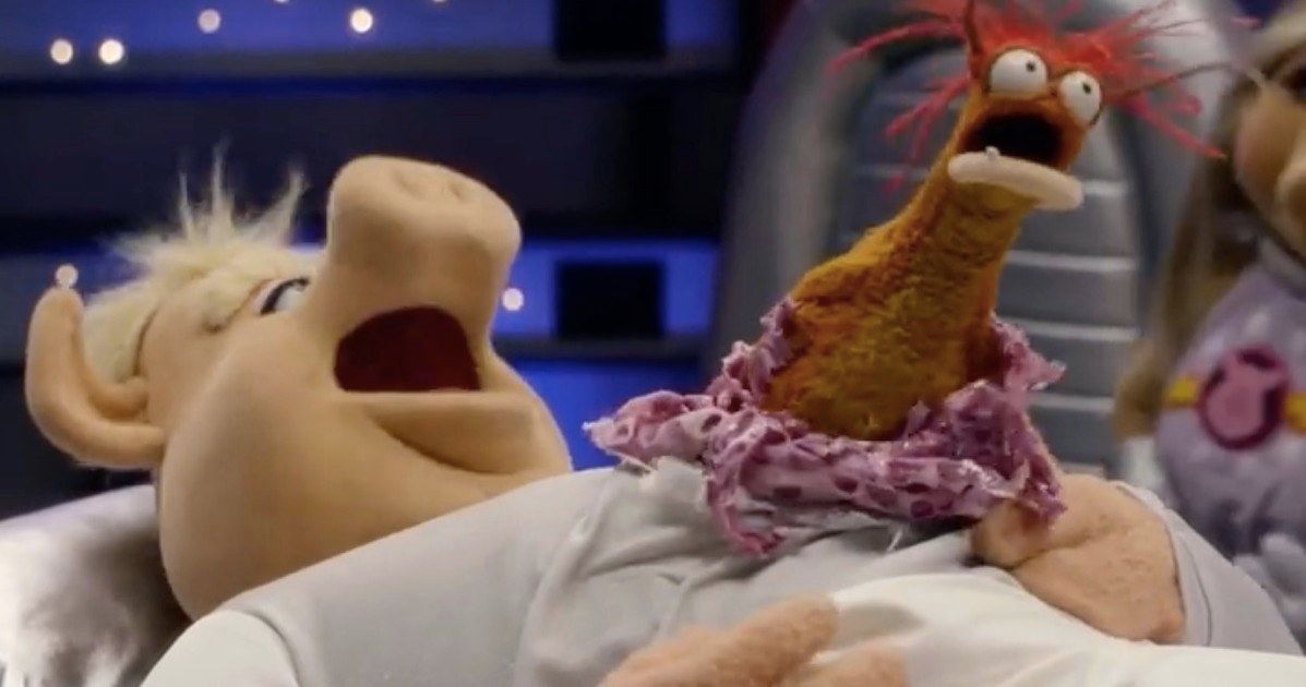 Pigs in Space Returns in Muppets Alien Spoof Video