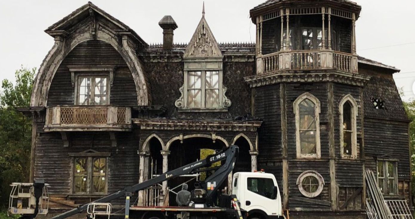 The Munsters House Looks Ready to Move Into as Rob Zombie Continues Set