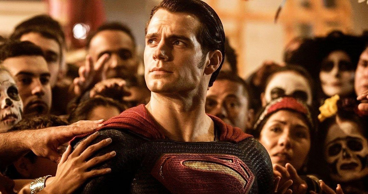 Batman v Superman IMAX Trailer Goes Straight to the Action