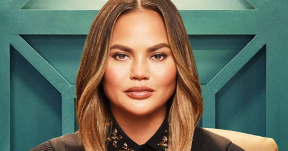 Chrissy Teigen Apologizes for Past Cyberbullying on 'Path to Self Improvement'