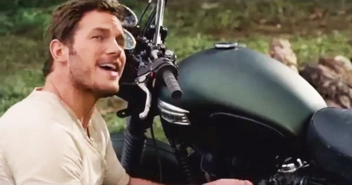 First Jurassic World Clip: Chris Pratt Jokes About Raptors