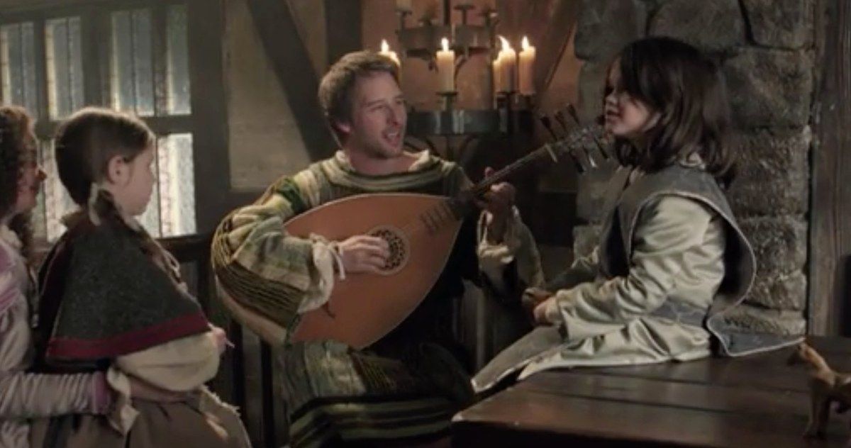 Warcraft Deleted Scene Hits the Pub with Singer Chesney Hawkes