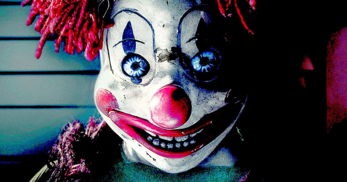 Poltergeist Poster: This Clown Will Scare You!
