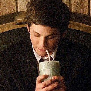 The Perks of Being a Wallflower 'A Toast to Charlie' Clip