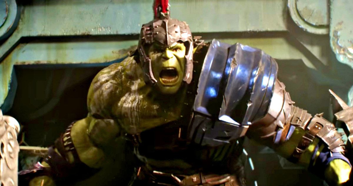 Gladiator Hulk Rampages in Thor 3 Trailer Photos