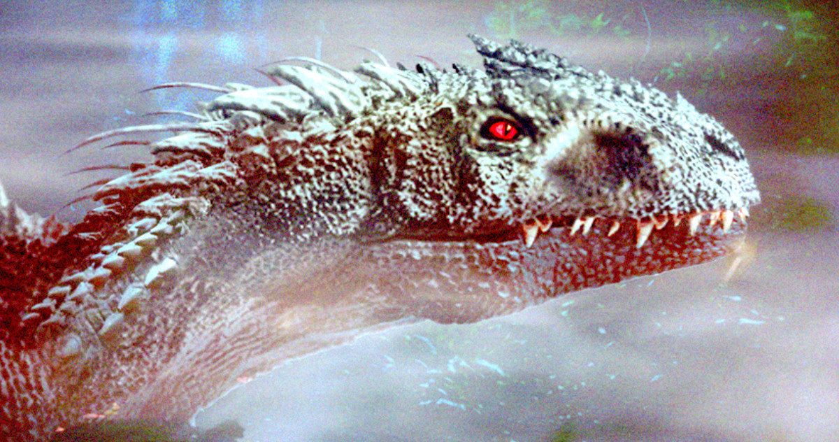 Jurassic World Clip: Indominus Rex Attacks Chris Pratt!