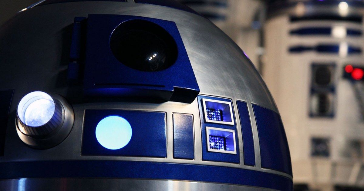 Star Wars 7 Battle Worn R2D2 Revealed at Wrap Party