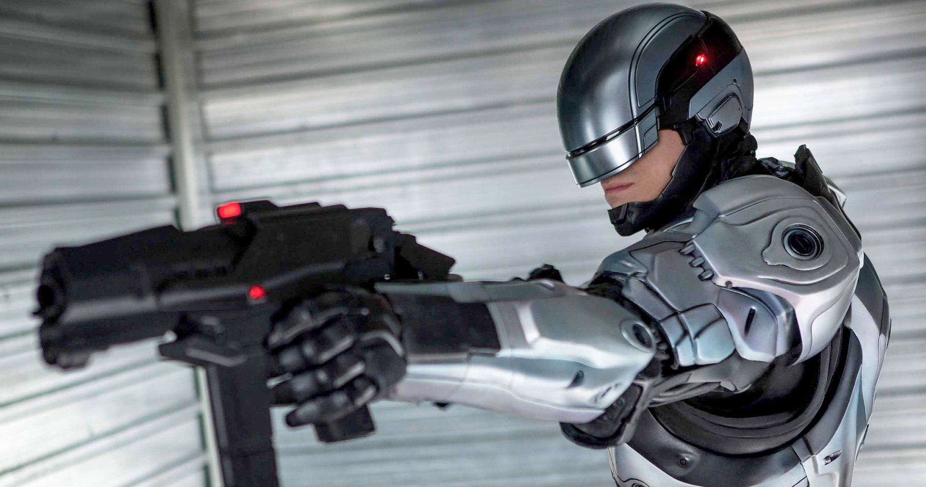 Why the Robocop Remake Failed with Fans According to Joel Kinnaman