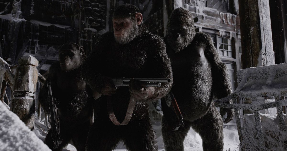 War for the Planet of the Apes apes fighting