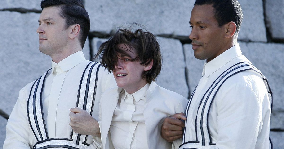 Equals Review: A Quiet, Satisfying Sci-Fi Romeo &amp; Juliet