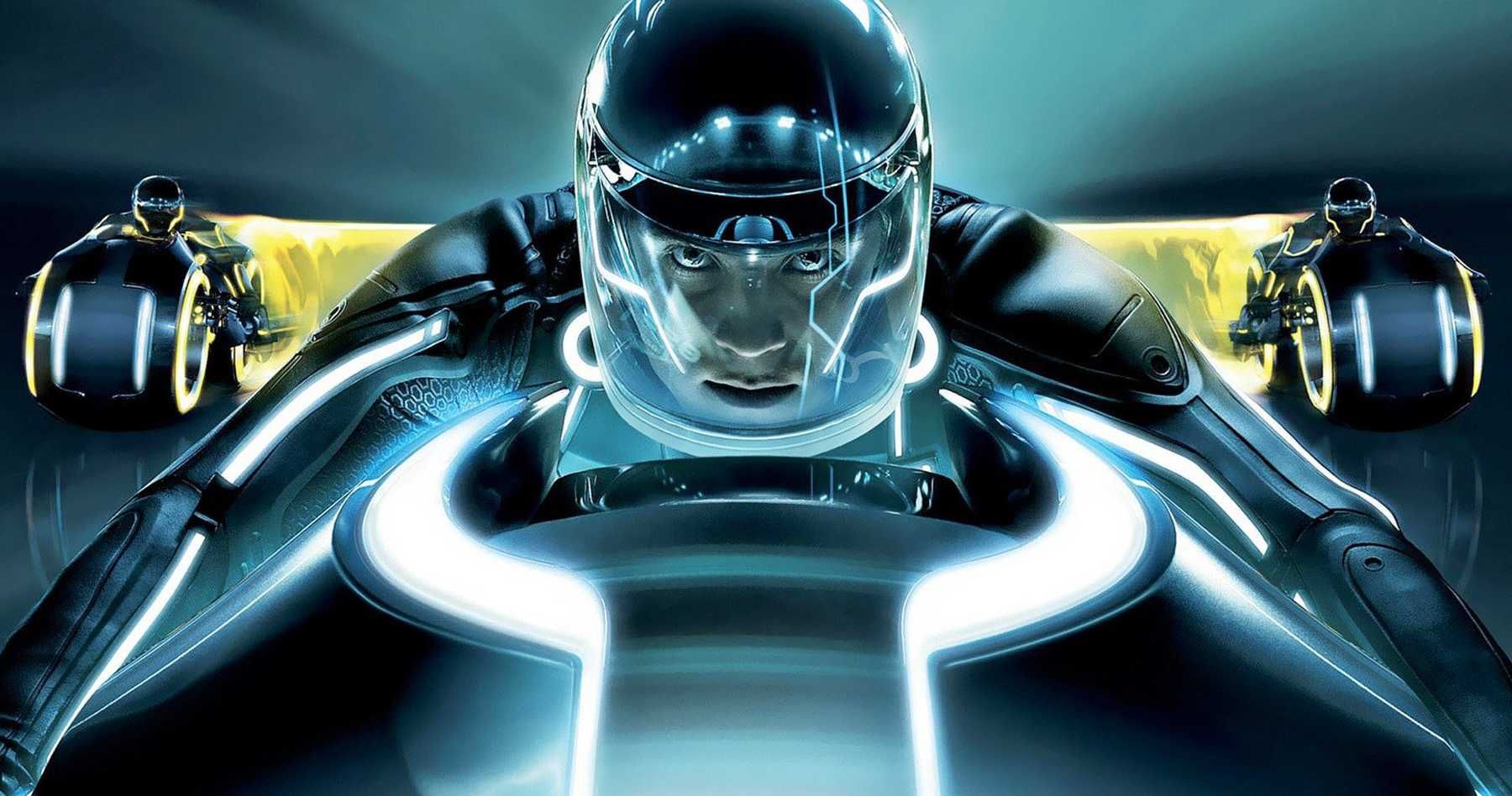 Tron: Legacy Director Remains Very Proud of His Sequel 10 Years Later