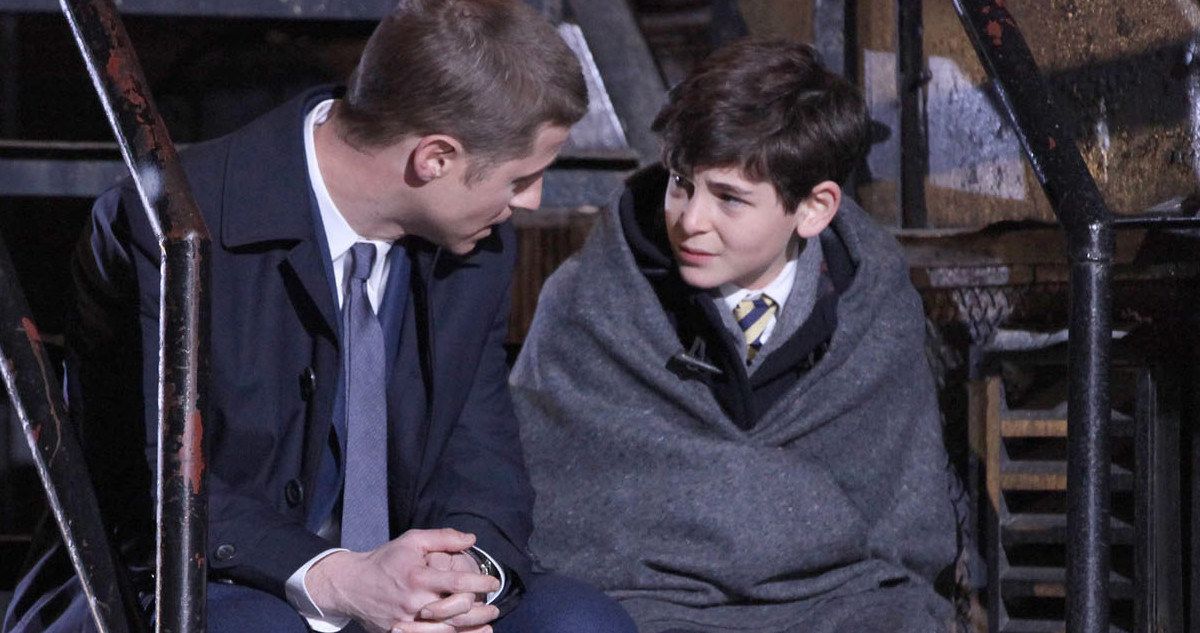 James Gordon and Bruce Wayne Connect in New Gotham Images