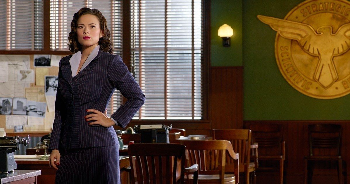 Hayley Atwell's Peggy Carter strikes a pose in four new photos from Ma...