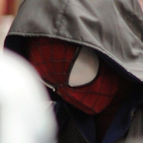 The Amazing Spider-Man 2 Set Photos with Andrew Garfield in Costume