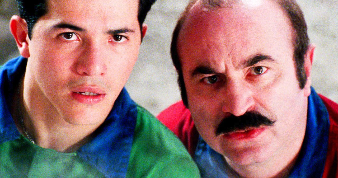 John Leguizamo and Bob Hopkins in Super Mario Bros.