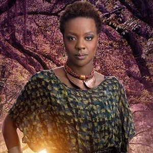 Beautiful Creatures Posters with Viola Davis and Emma Thompson