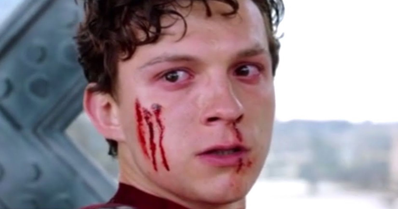 Spider-Man: No Way Home Cast Photo Reveals a Bruised and Beaten Peter Parker