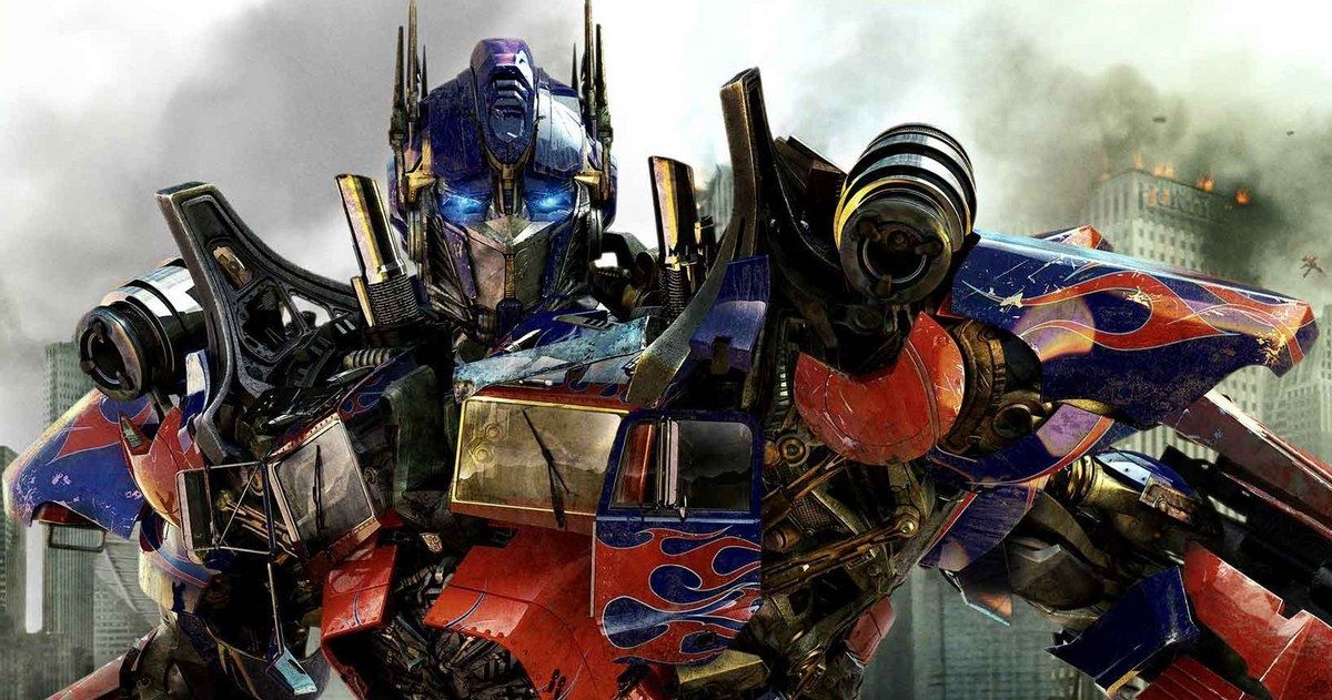 Optimus Prime Posts His Own Facebook Look Back Movie for Transformers: Age of Extinction
