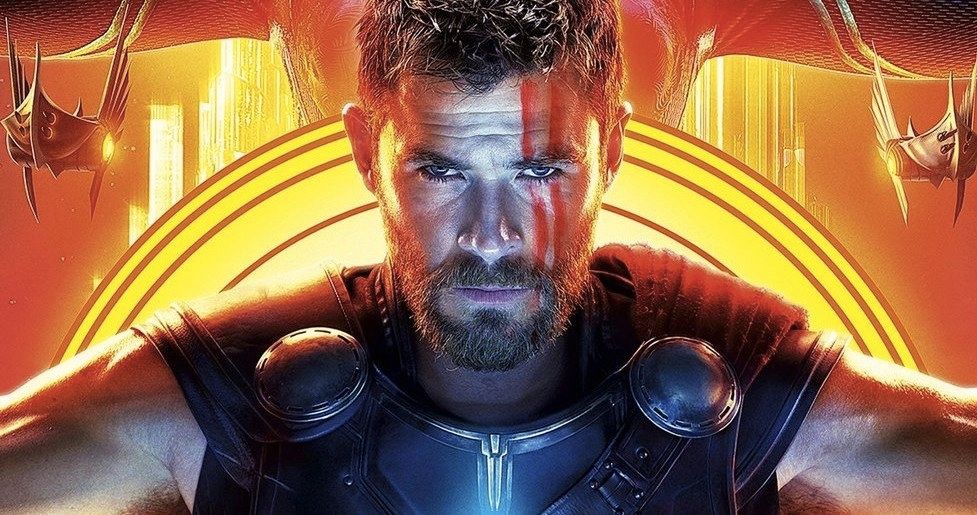 Watch Chris Hemsworth Cringe as Huge Thor: Ragnarok Spoiler Is Revealed