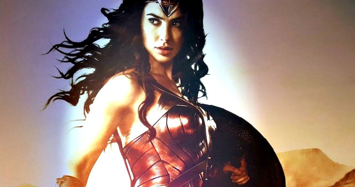 Wonder Woman Poster &amp; Props Go on Display at Licensing Expo