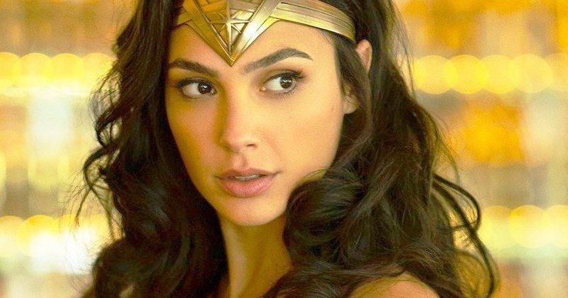 Gal Gadot Suits Up as Wonder Woman to Surprise a Children's Hospital