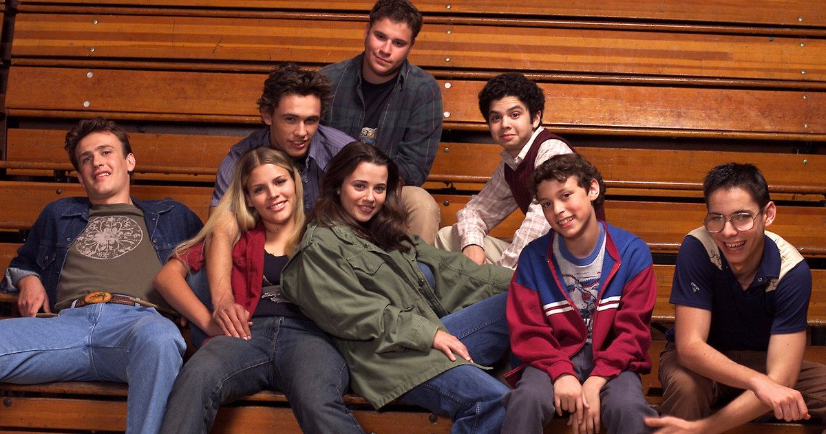Jason Segel, James Franco, Seth Rogen, Linda Cardellini and the cast of Freaks and Geeks (1999)