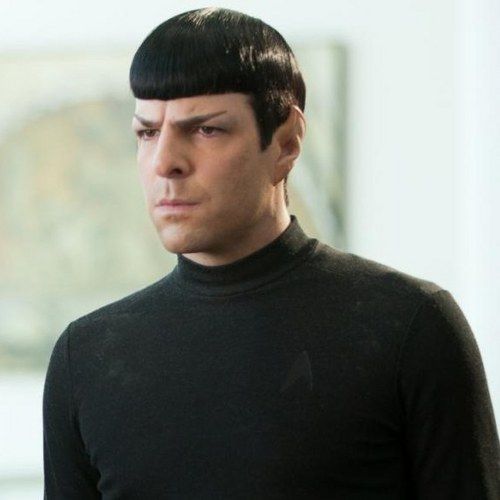Star Trek Into Darkness App Reveals Two Photos with Chris Pine and Zachary Quinto